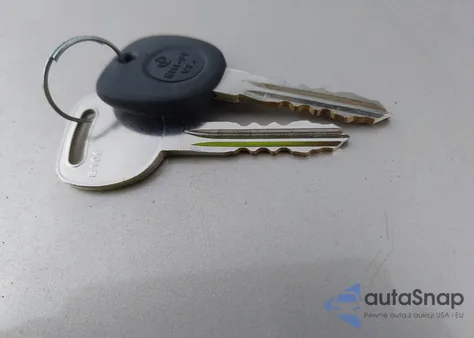 2011 Chevrolet Silverado 1500 Work Truck z USA, uszkodzony, nr VIN 1GCRKPEA5BZ174091